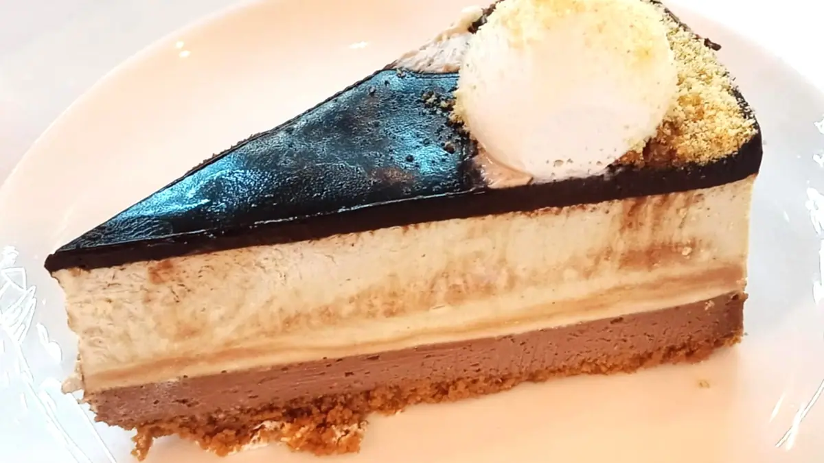 Freddie's Cakes – cake shop in Dudden Hill, London